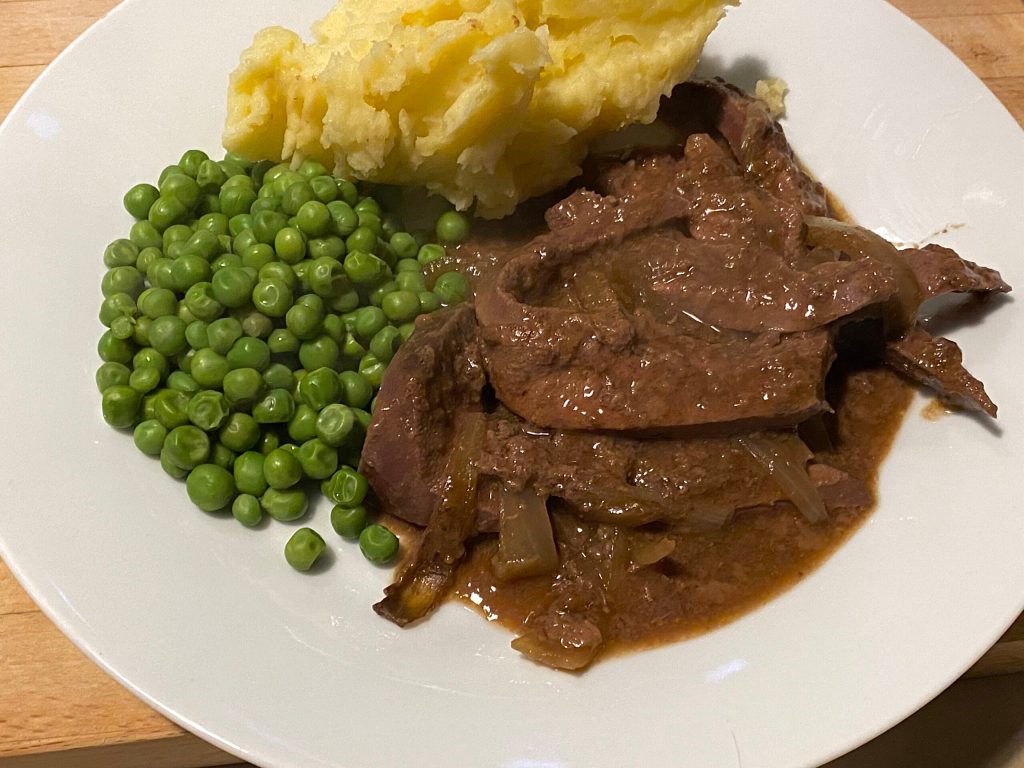 Old Fashioned Braised Liver And&nbsp;Onions